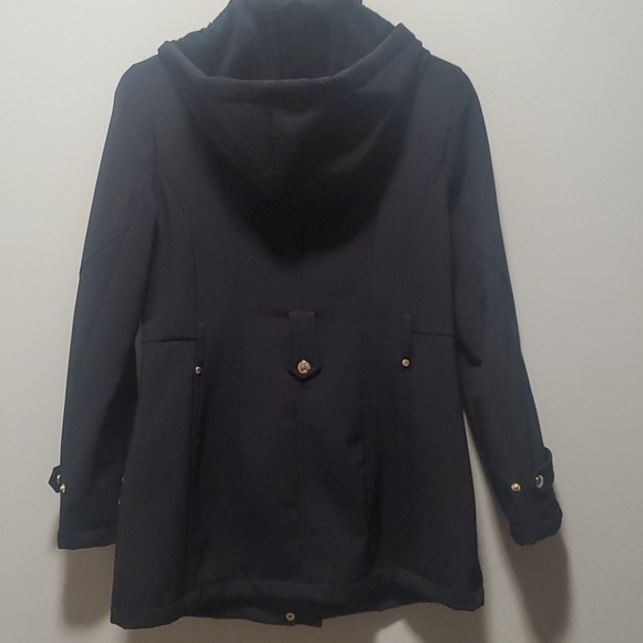 Laura Petit Coat - Picture 4 of 5